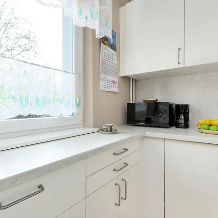 Baltic Breeze Kolobrzeska & Balcony By Renters Apartamento