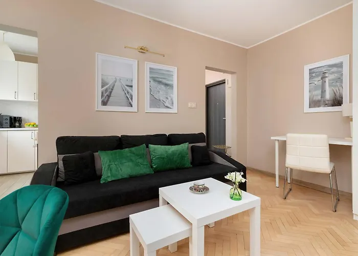 Baltic Breeze Kolobrzeska & Balcony By Renters * Gdansk