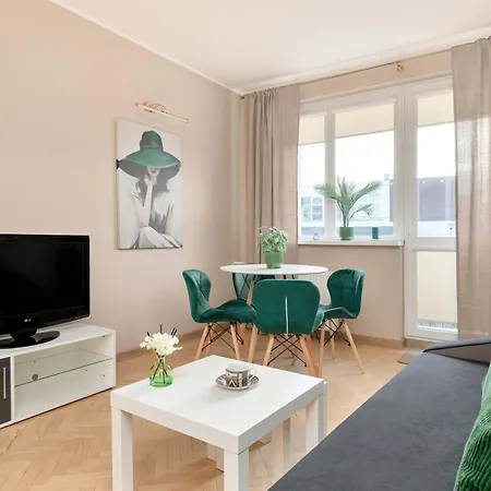 Baltic Breeze Kolobrzeska & Balcony By Renters Apartamento *