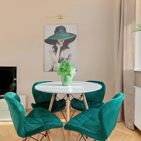 Appartamento Baltic Breeze Apartment Kolobrzeska & Balcony By Noclegi Renters